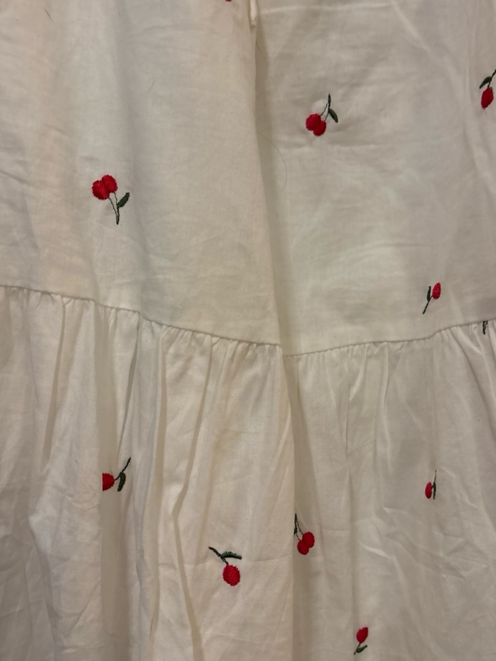 Women’s Cherry-Embroidered Tiered skirt